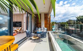 Pereybere - Stunning Apartment- One Bay Residence - Apt 11
